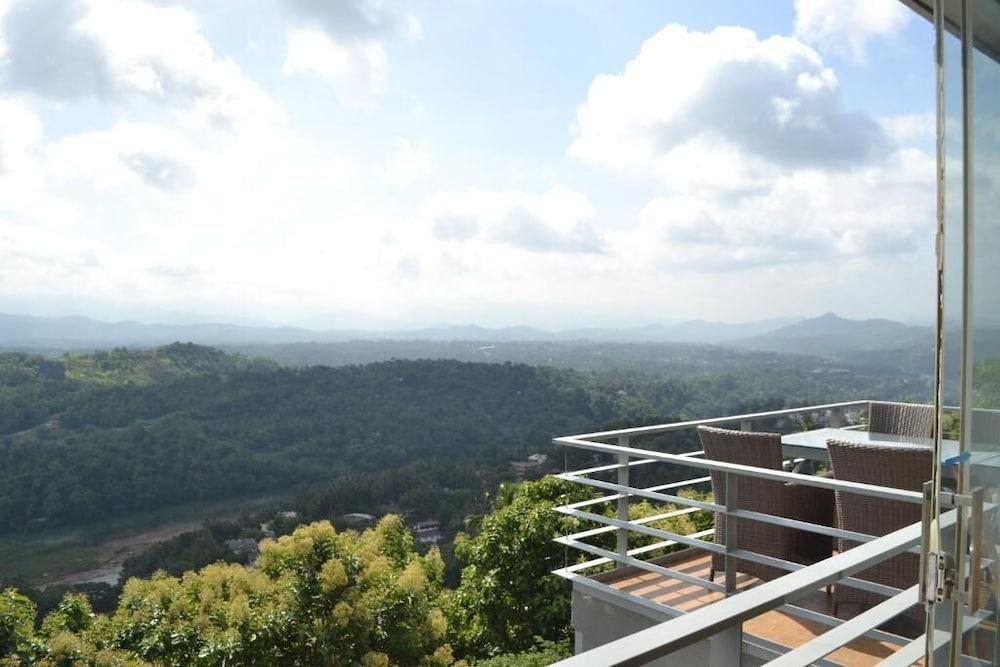 Sky Pavilion Kandy Exteriör bild