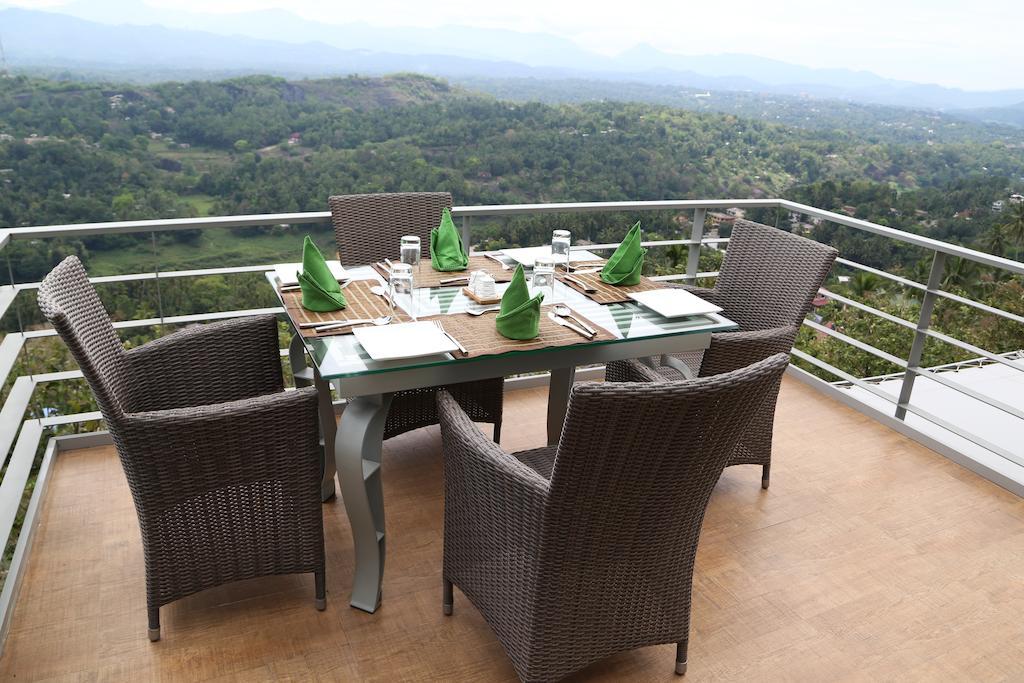 Sky Pavilion Kandy Exteriör bild